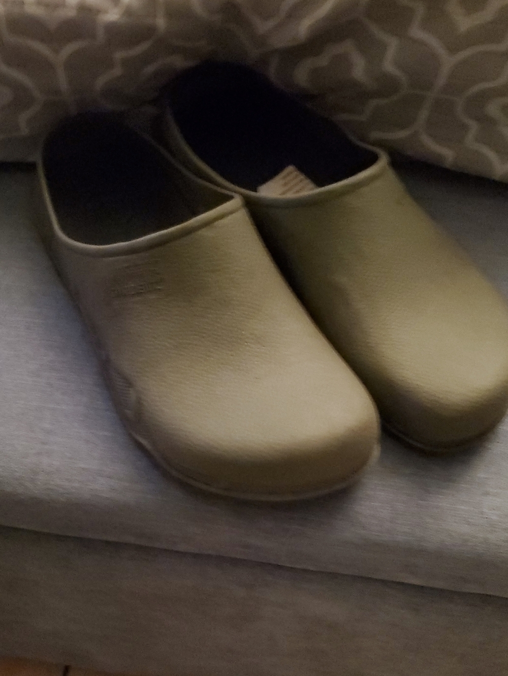 Olive Green Slip-On Clog Like  New Heavy Duty Water Proof Mens 11/12